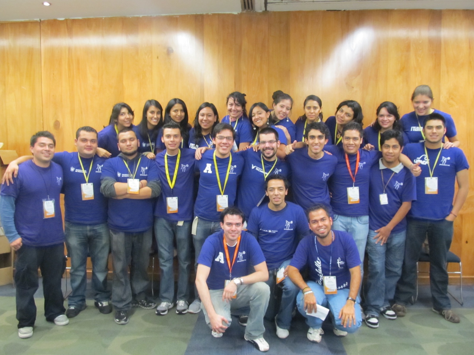 Coordinating 700 volunteers for a world robotics championship — leading without authority.